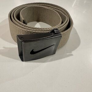 Nike men’s canvas belt